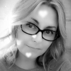 Meet your Posher, Leeann